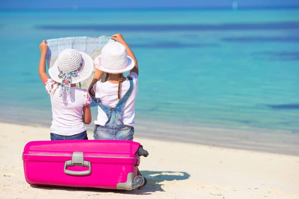 kids-vacations-suitcase-