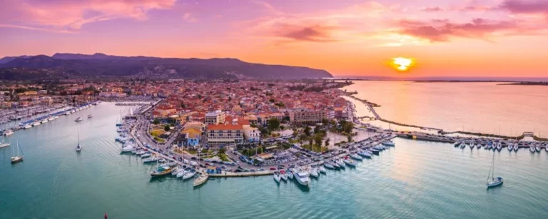 Η όμορφη Λευκάδα: Οι καλύτερες παραλίες της, τα  αξιοθέατα και οι τοπ προτάσεις διαμονής!