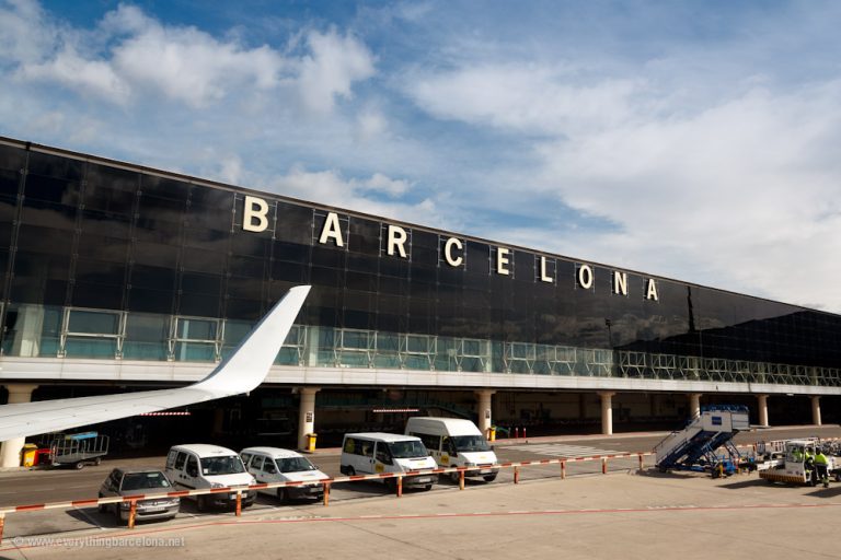 Μεταφορά από το αεροδρόμιο της Βαρκελώνης στο κέντρο της πόλης